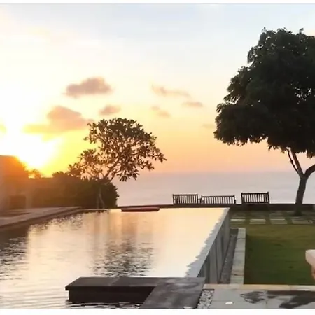 Romeo Beachfront Bingin